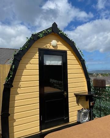 Arch Pod & Hot Tub Apartment Карндона Екстериор снимка